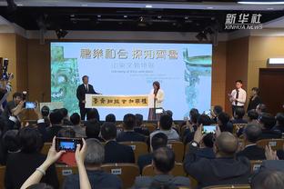 西汉姆门将阿雷奥拉本场数据：8次扑救力保球门不失！评分8.4分